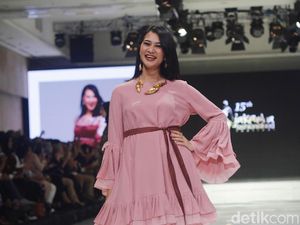 Jenahara Tampilkan Wanita Tuna Rungu Berprestasi Saat Fashion Show Jenahara Tampilkan Wanita Tuna Rungu Berprestasi Saat Fashion Show