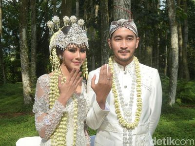Happy Wedding Syahnaz dan Jeje Govinda
