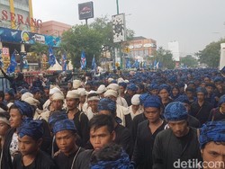 Warga Baduy Percaya Mandi di Sungai Cibanten Bawa Keselamatan