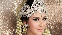 Foto: Makeup Cantik Bersinar Syahnaz Sadiqah untuk Akad Nikah