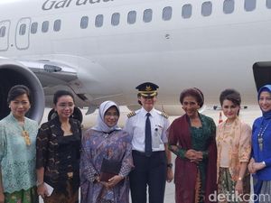 Cantiknya Menteri Susi Berkebaya di Kartini Flight