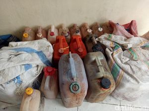 Kadis Perdagangan Sulsel Bantah Ekspor Miras Ballo ke Turki: Itu Gula Merah!