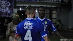 Foto: Perayaan Gol Ezechiel NDouassel