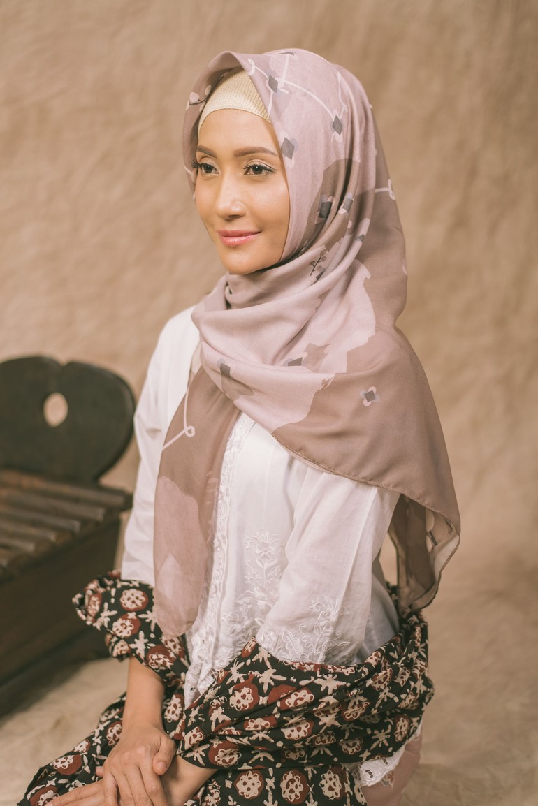 Vanilla Hijab Makin Sukses Deretan Seleb Ini Pernah Jadi Modelnya Vanilla Hijab Makin Sukses Deretan Seleb Ini Pernah Jadi Modelnya