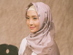 Vanilla Hijab Makin Sukses, Deretan Seleb Ini Pernah Jadi Modelnya