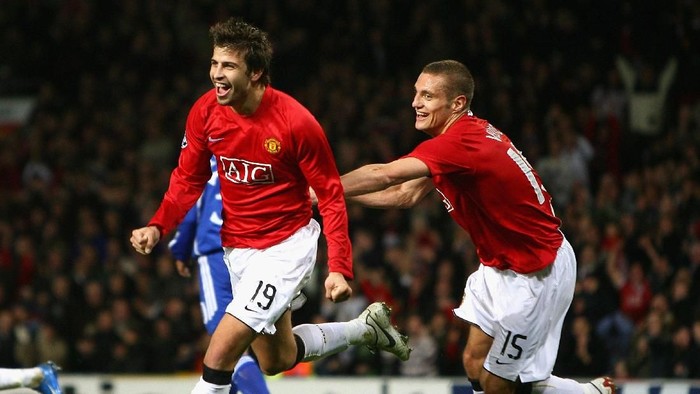 Gerard Pique   Gerard Pique of Manchester United celebrates scoring the opening goal with team mate Nemanja Vidic (R) during the UEFA Champions League Group F match between Manchester United and Dynamo Kyiv at Old Trafford on November 7, 2007 in Manchester, England.  (Photo by Alex Livesey/Getty Images)