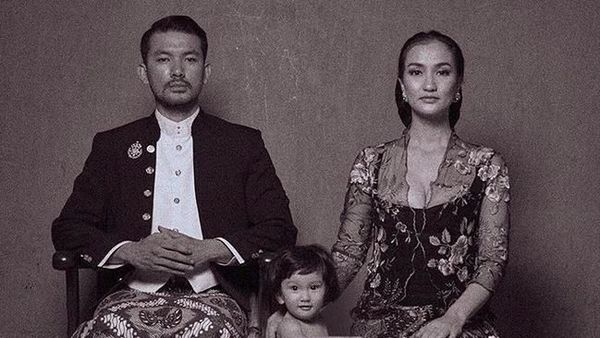 Gaya Selebriti Indonesia Rayakan Hari Kartini