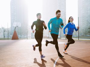 Anlene Ajak Masyarakat Indonesia Bergerak Estafet di 3 Kota