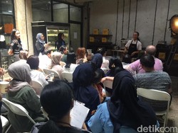 Bersama 2 Wanita Cantik, Peserta Diajak Bikin dan Cicip Cokelat Indonesia