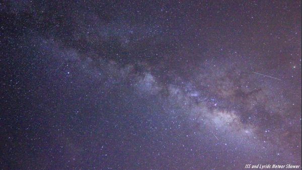 Pemandangan Spektakuler Hujan Meteor Lyrid