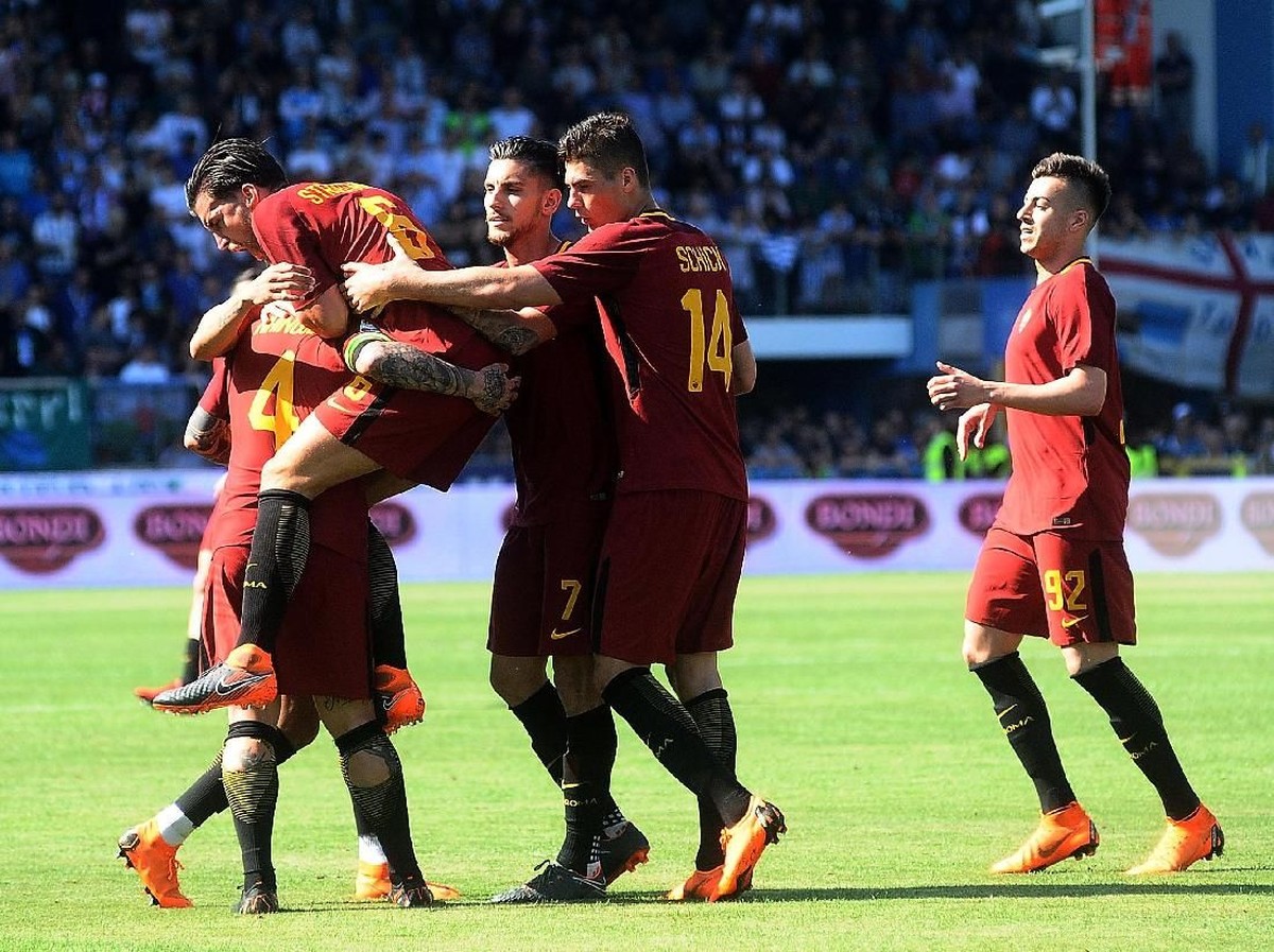 Radja Nainggolan ingin AS Roma melaju lebih mulus. (Foto: Mario Carlini / Iguana Press/Getty Images)