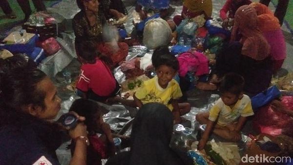 Melihat Kondisi Pengungsi Rohingya yang Terdampar di Aceh