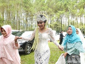 Untaian Bunga di Akad Nikah Syahnaz dan Jeje Govinda