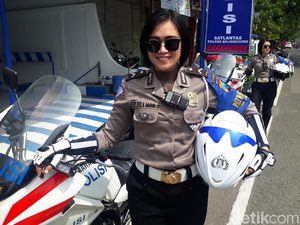 2 Polwan Cantik Ini Dipilih Jadi Patwal, Lihat Aksinya Naik Motor