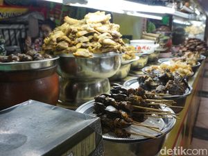 Malam Minggu di Simpang Lima Semarang, Ada Sate hingga Aneka Wedang Malam Minggu di Simpang Lima Semarang, Ada Sate hingga Aneka Wedang
