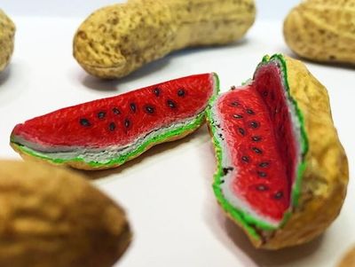 Keren! Seniman Ini Ubah Kacang Jadi Bentuk Hello Kitty Hingga David Bowie