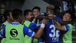 Foto: Perayaan Gol Ezechiel NDouassel