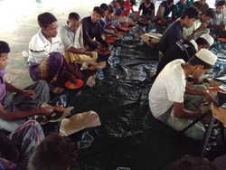 Melihat Pagi Pertama 79 Etnis Rohingya di Aceh