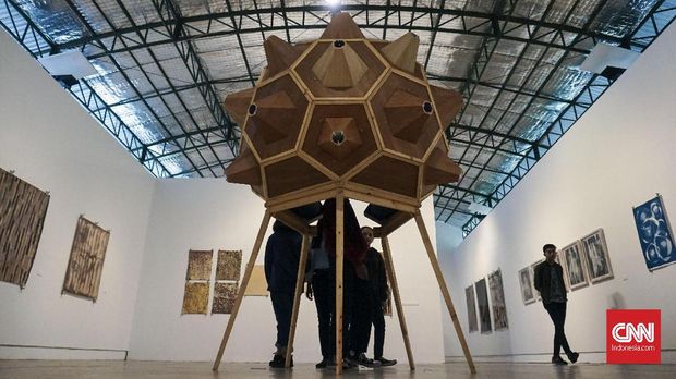 Mengintip Pameran Foto Tanpa Kamera Iswanto Soerjanto