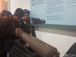 Ritual Seba, Warga Baduy Cek Artefak Kesultanan Banten di Museum
