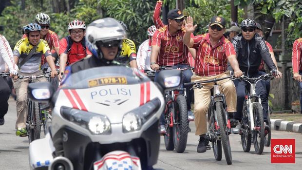 Rayakan Milad, Petinggi PKS Bersepeda dengan Prabowo