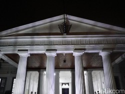 Keliling Museum Nasional di Malam Hari, Siapa Takut!