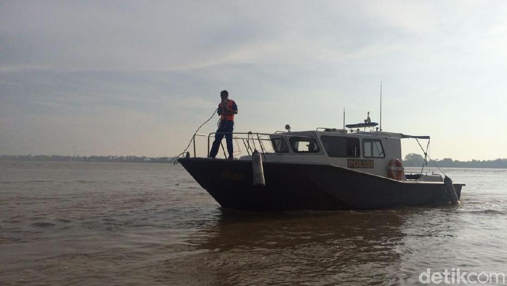 Mencari Wakapolres Labuhanbatu yang Hilang di Sungai Barombang Mencari Wakapolres Labuhanbatu yang Hilang di Sungai Barombang