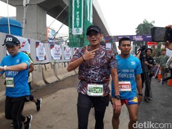 Lari 5K di JF3 Run, Sandiaga Tempuh Waktu 27 Menit