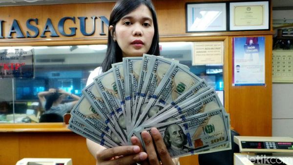 Dolar AS Menguat, Begini Kondisi Money Changer Hari Ini