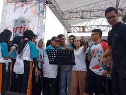 Menlu Retno Ikut Lari di Kartini Run 2018