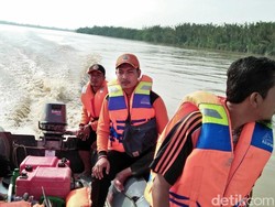 Kapal Kapolres Labuhanbatu Tenggelam, Wakapolres Masih Dicari