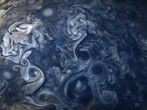 Keindahan Jupiter yang Mirip Mega Mendung