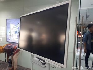 Samsung Yakin Papan Tulis Digitalnya bakal Laris Samsung Yakin Papan Tulis Digitalnya bakal Laris