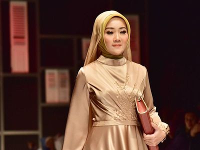 Aksi Atalia, Istri Ridwan Kamil Luwes Jadi Model di Fashion Show