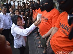 Foto: Ekspresi Wali Kota Risma Marahi Pengedar Pil Koplo