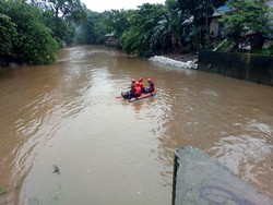 Asih yang Tenggelam di Jaksel Ditemukan Tewas di Cengkareng