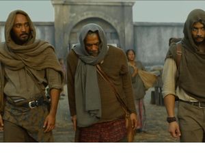 Keringat dan Darah di Trailer Perdana Buffalo Boys Keringat dan Darah di Trailer Perdana Buffalo Boys