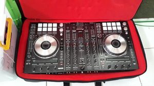 Peralatan DJ, Pedang hingga Tas Dibawa di Sidang Bos First Travel