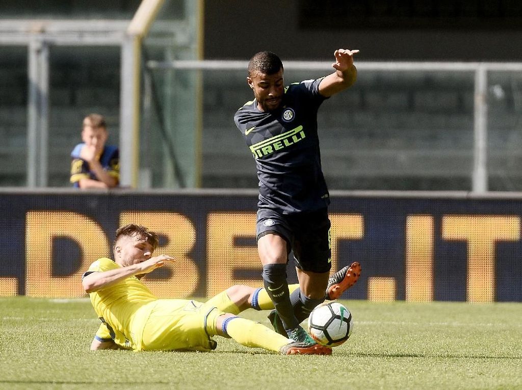 Pujian Spalletti untuk Rafinha dan Brozovic Pujian Spalletti untuk Rafinha dan Brozovic