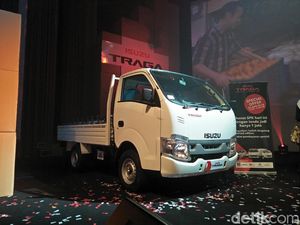 Dalam Seminggu Pikap Isuzu Traga Laku 155 Unit