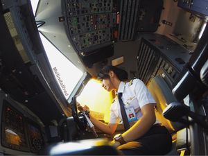 Foto: Liburannya Pilot Muda Melinda Alfred