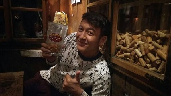 Rujak Cireng hingga Shabu-shabu Jadi Makanan Favorit Dimas Anggara