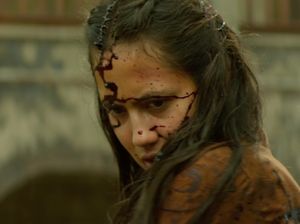 Demi Buffalo Boys Pevita Pearce Wajib Mahir Memanah Demi Buffalo Boys Pevita Pearce Wajib Mahir Memanah