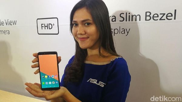 Aksi Zenfone 5Q dan Zenfone Max yang Menggoda