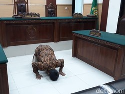Kentut Sujud Syukur saat Namanya Resmi Diganti Ihsan Hadi