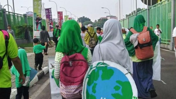 Keseruan Anak-anak Merayakan Hari Bumi