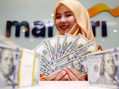 Duh, Rupiah Keok Lawan Dolar AS