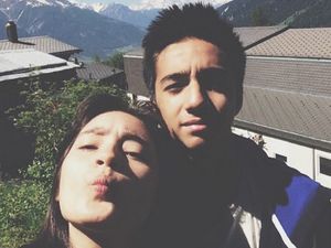 Si Ganteng Tobias Hartmann, Adik Tatjana Saphira