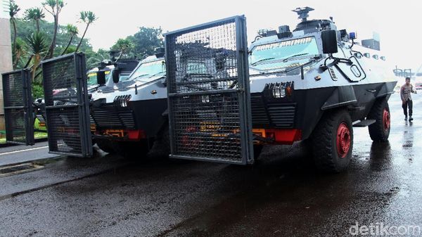 Barracuda Disiagakan, Begini Persiapan Polisi Hadapi Demo Ojol