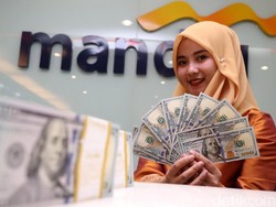 Rupiah Terus Melemah, Siang Ini Dolar AS Sudah Rp 14.904